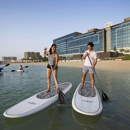 فندق فيرمونت باب البحر أبو ظبي المظهر الخارجي الصورة Stand Up Paddle Boarding at Jumeirah Beach Hotel