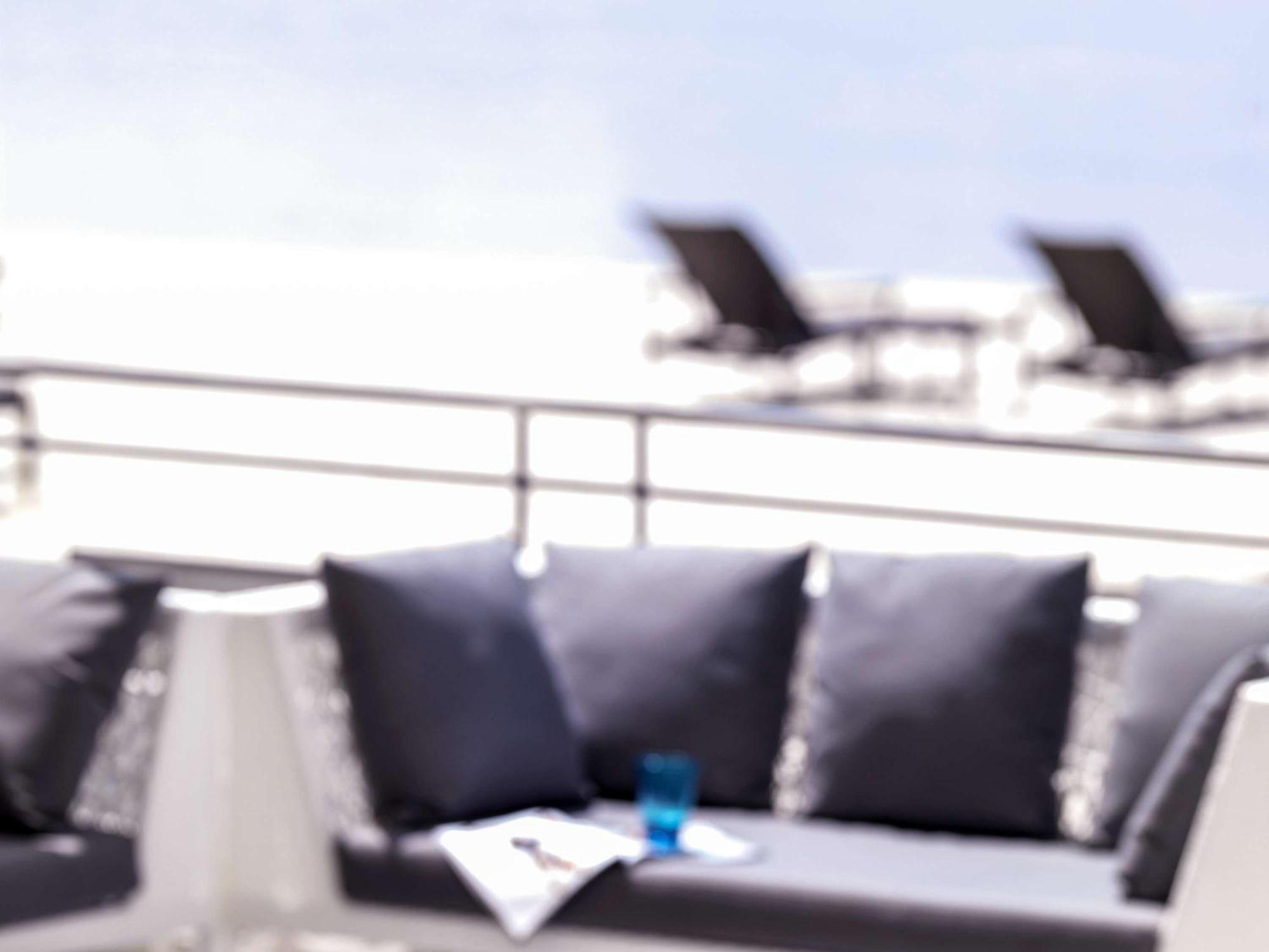 فندق فيرمونت باب البحر أبو ظبي المظهر الخارجي الصورة The rooftop terrace