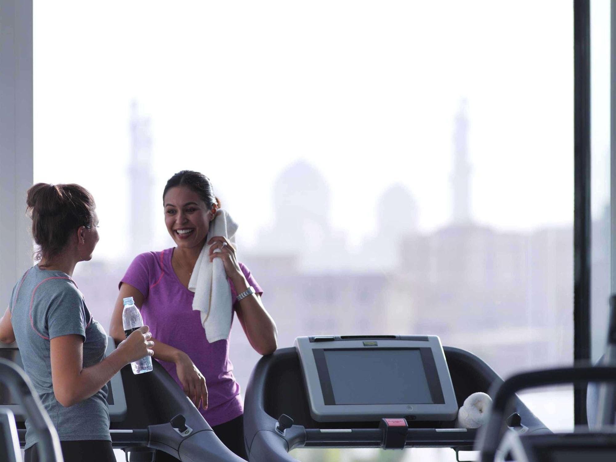 فندق فيرمونت باب البحر أبو ظبي المظهر الخارجي الصورة A treadmill