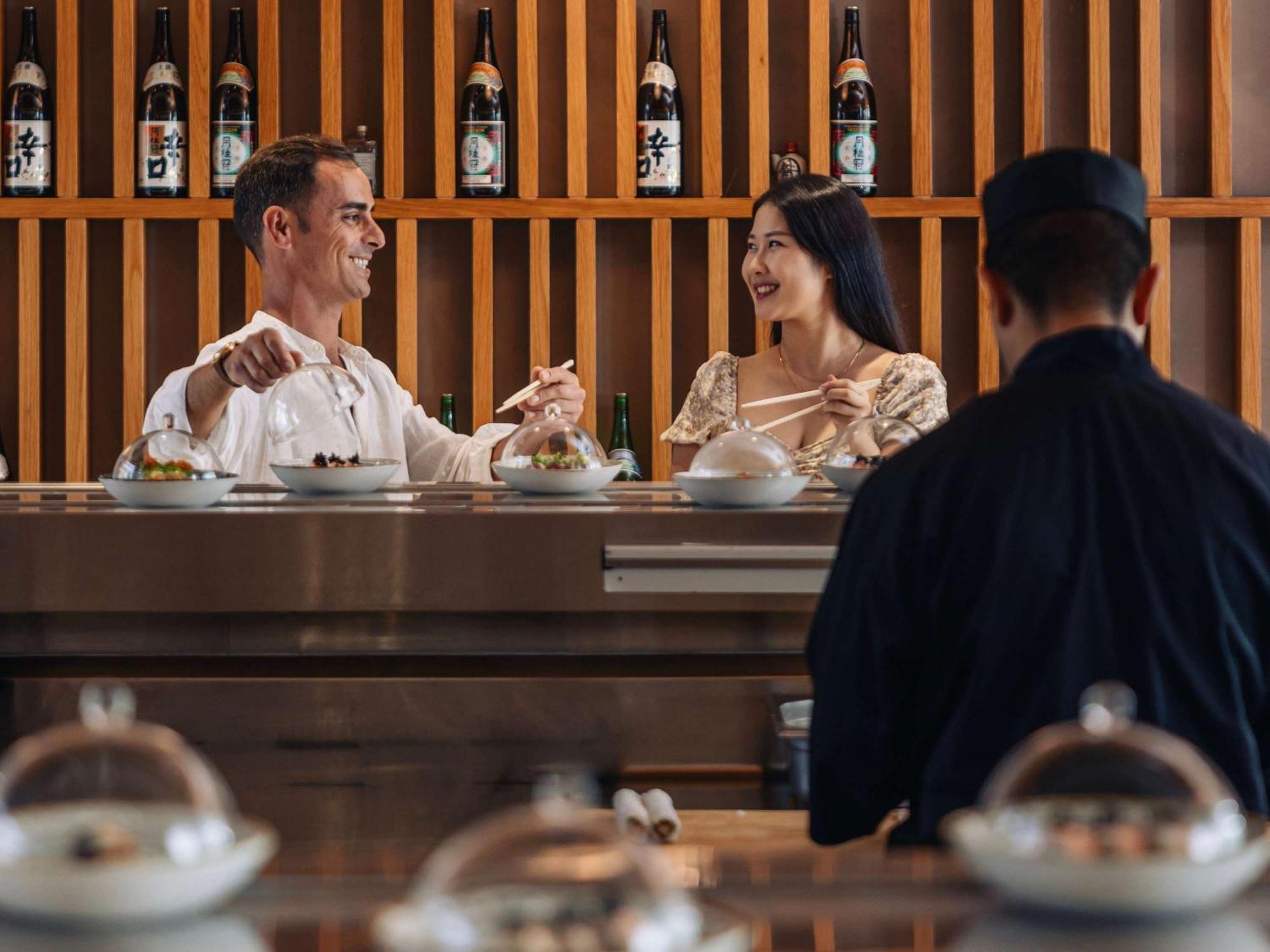 فندق فيرمونت باب البحر أبو ظبي المظهر الخارجي الصورة Sushi Bar