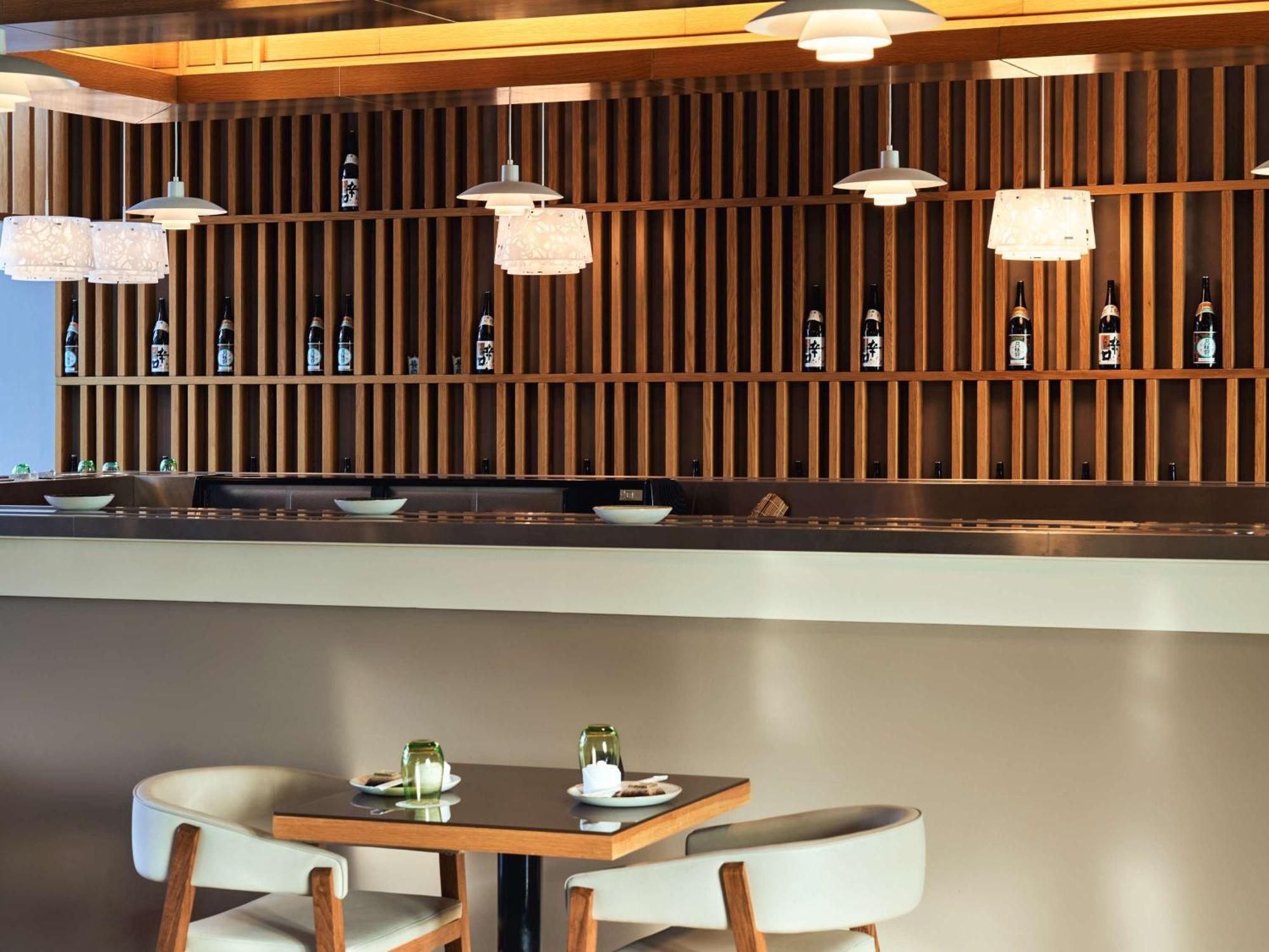 فندق فيرمونت باب البحر أبو ظبي المظهر الخارجي الصورة The bar at the lounge